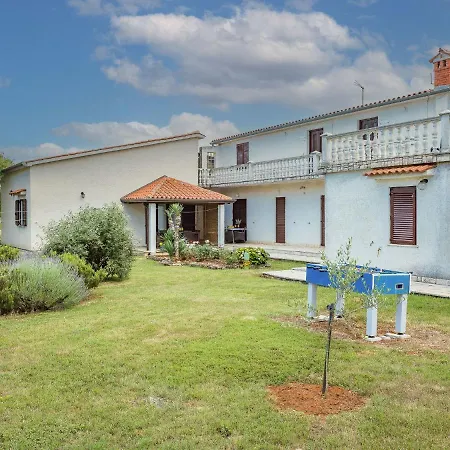 Tireli - Prc144 By Interhome * Poreč