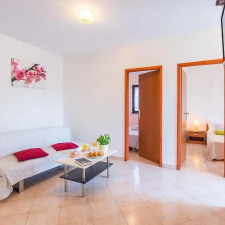 Apartament Tireli - Prc144 By Interhome